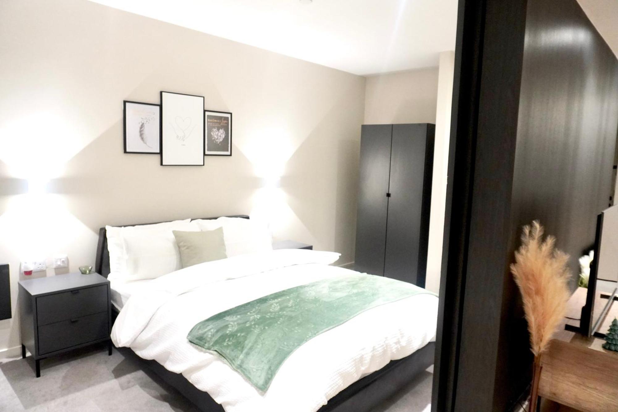 Central Manchester Luxury 2 Bed Apartment With Balcony Exterior photo