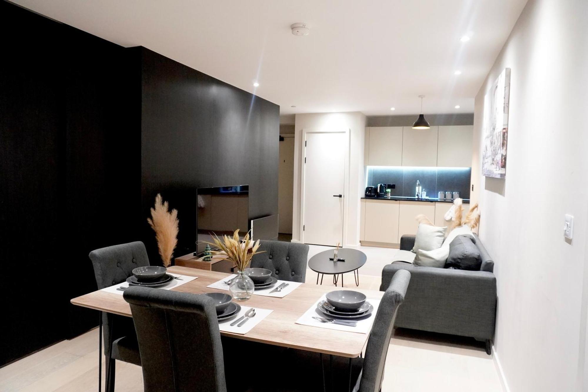 Central Manchester Luxury 2 Bed Apartment With Balcony Exterior photo